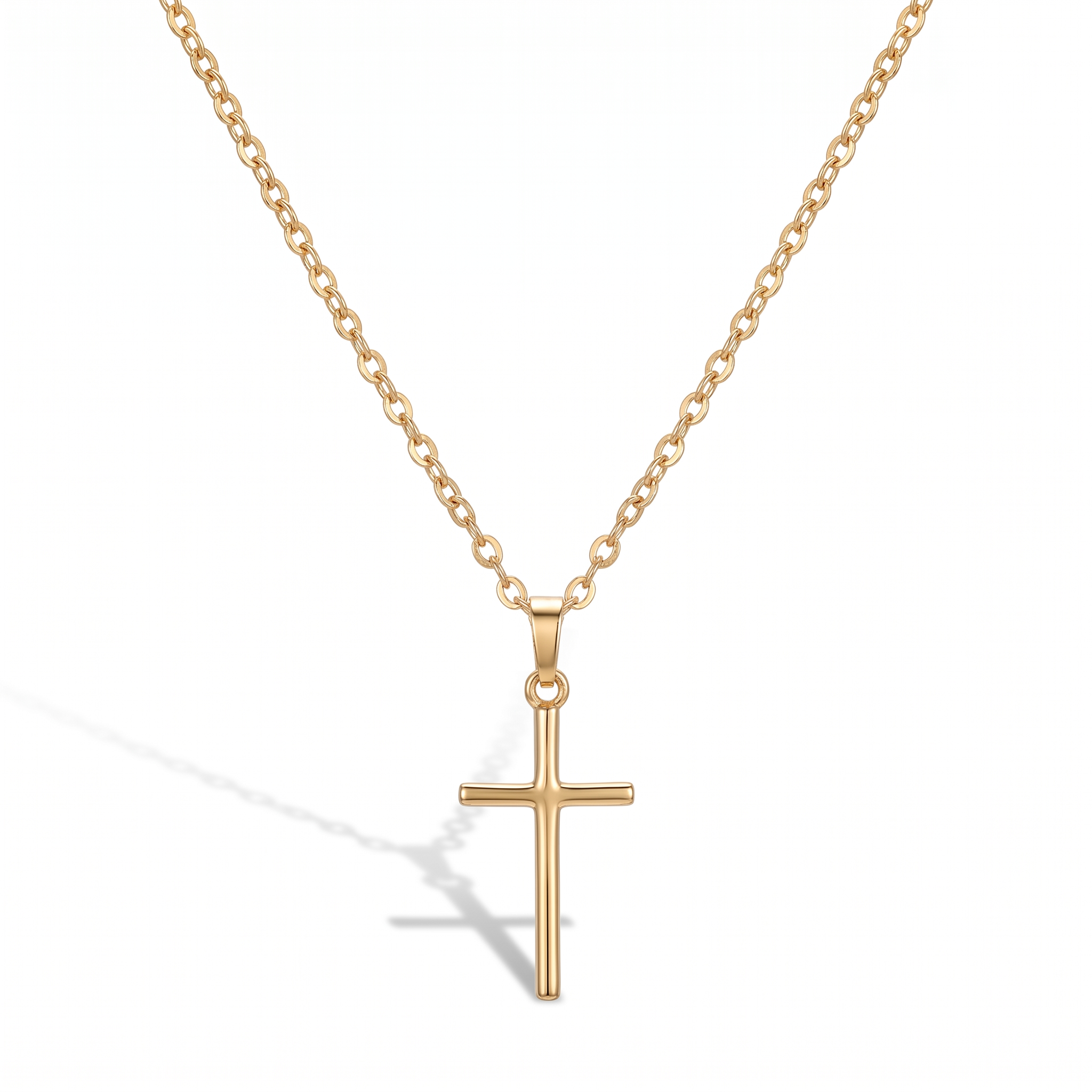 Collar Cruz Sencilla dorada, cruz cristiana clásica lisa pulida – vista completa sobre fondo blanco