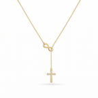 Collar Cruz e Infinito Fe Eterna, cruz con circonias estilo lariat – vista completa sobre fondo blanco
