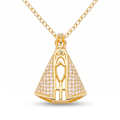 Collar de la Virgen María con pavé de circonias en dorado – vista completa sobre fondo blanco