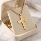 Amuleto de Cruz de acero inoxidable con la palabra JESÚS grabada – en caja de terciopelo