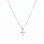 Collar Cruz Delicada con circonias, minimalista, cadena fina – variante en plata