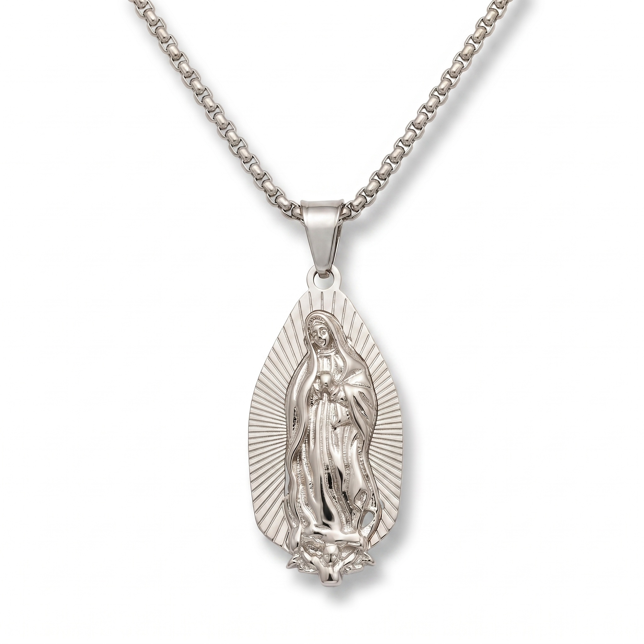 Collar Virgen de Guadalupe en forma de gota, relieve dorado con borde de rayos – variante en plata
