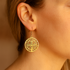 Pendientes de San Benito — accesorio de fe catolica