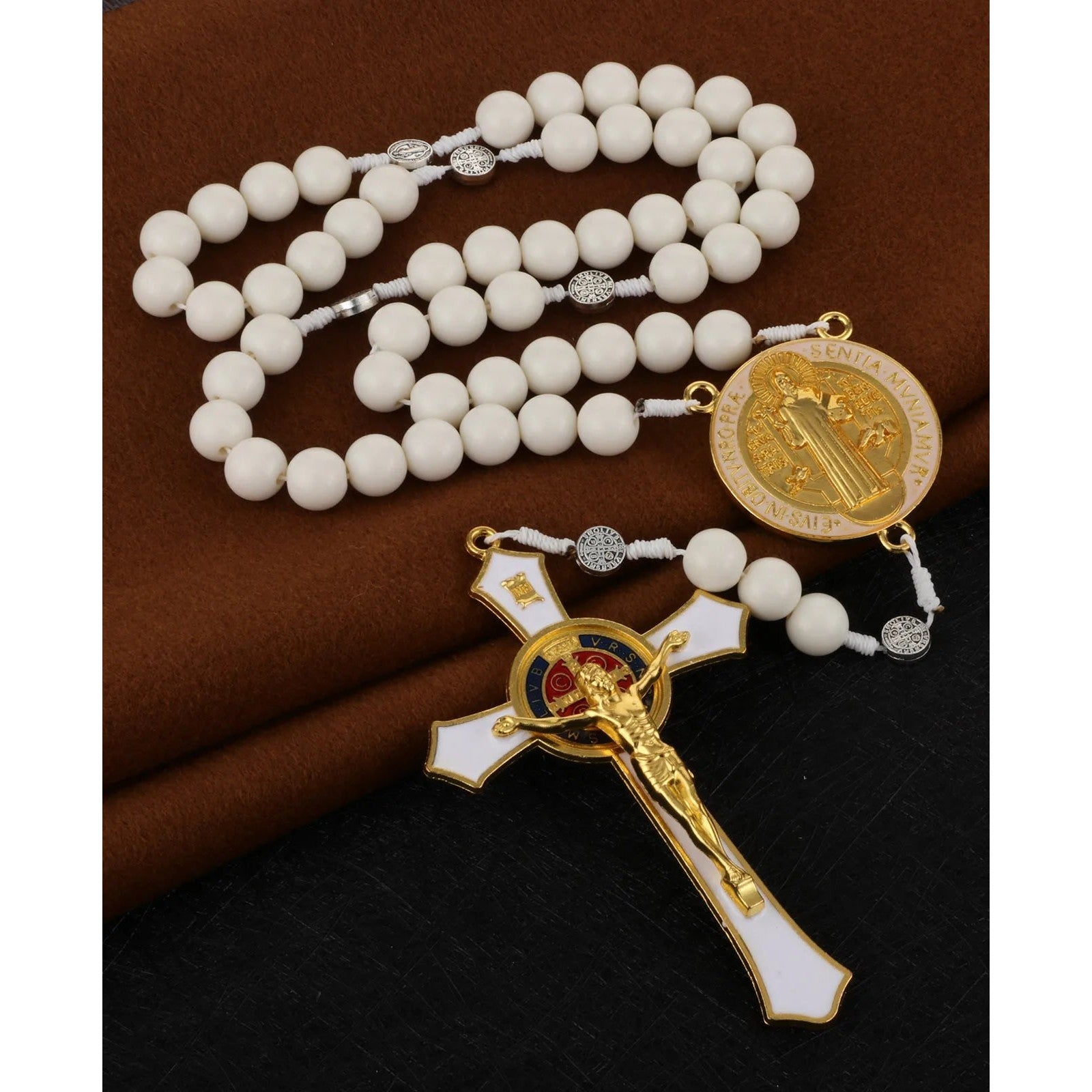 Rosario San Benito Multicolor - Cruz y Medalla Tradicional — fe y devocion en cada detalle
