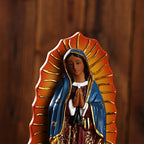 Escultura de la Virgen de Guadalupe — accesorio de fe catolica