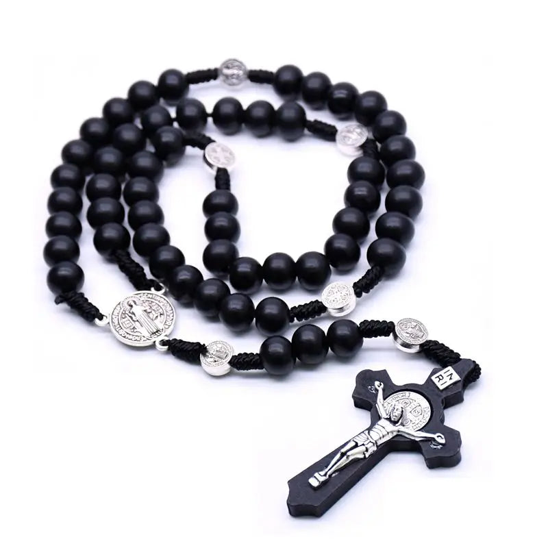 QIGO-collares con colgante de Rosario de Cruz Negra antigua de madera religiosa, collar de cuentas de Jesús, San Benito, joyería para hombres y mujeres