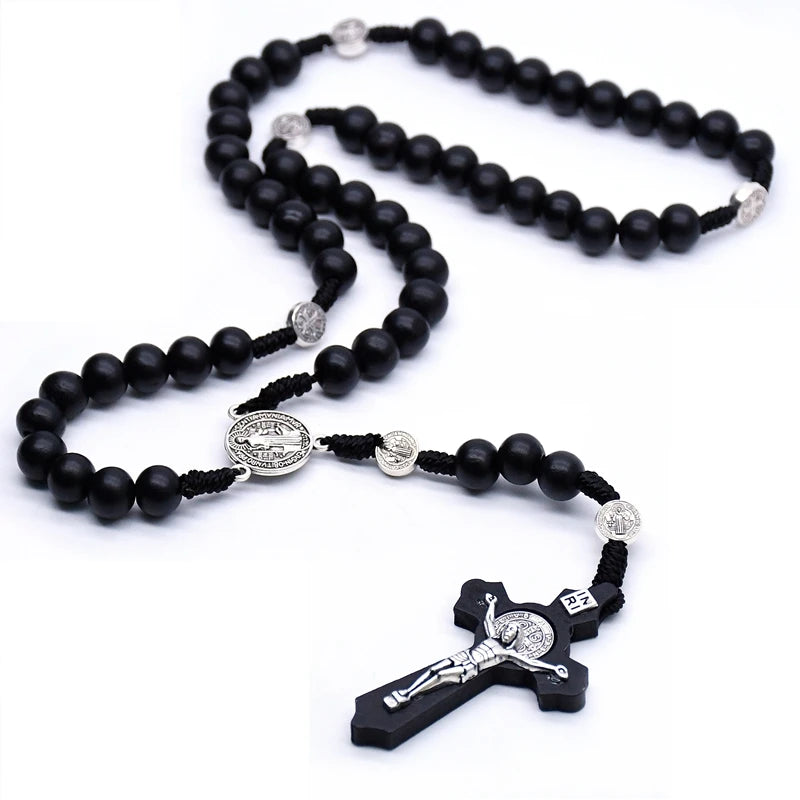 QIGO-collares con colgante de Rosario de Cruz Negra antigua de madera religiosa, collar de cuentas de Jesús, San Benito, joyería para hombres y mujeres