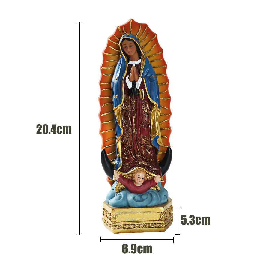Detalle del cierre y cadena — Escultura de Nuestra Senora de Guadalupe - Patrona de Mexico