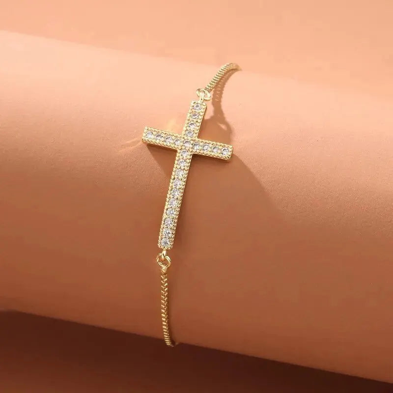 Pulsera con Cruz y Circonita – Símbolo de Fe