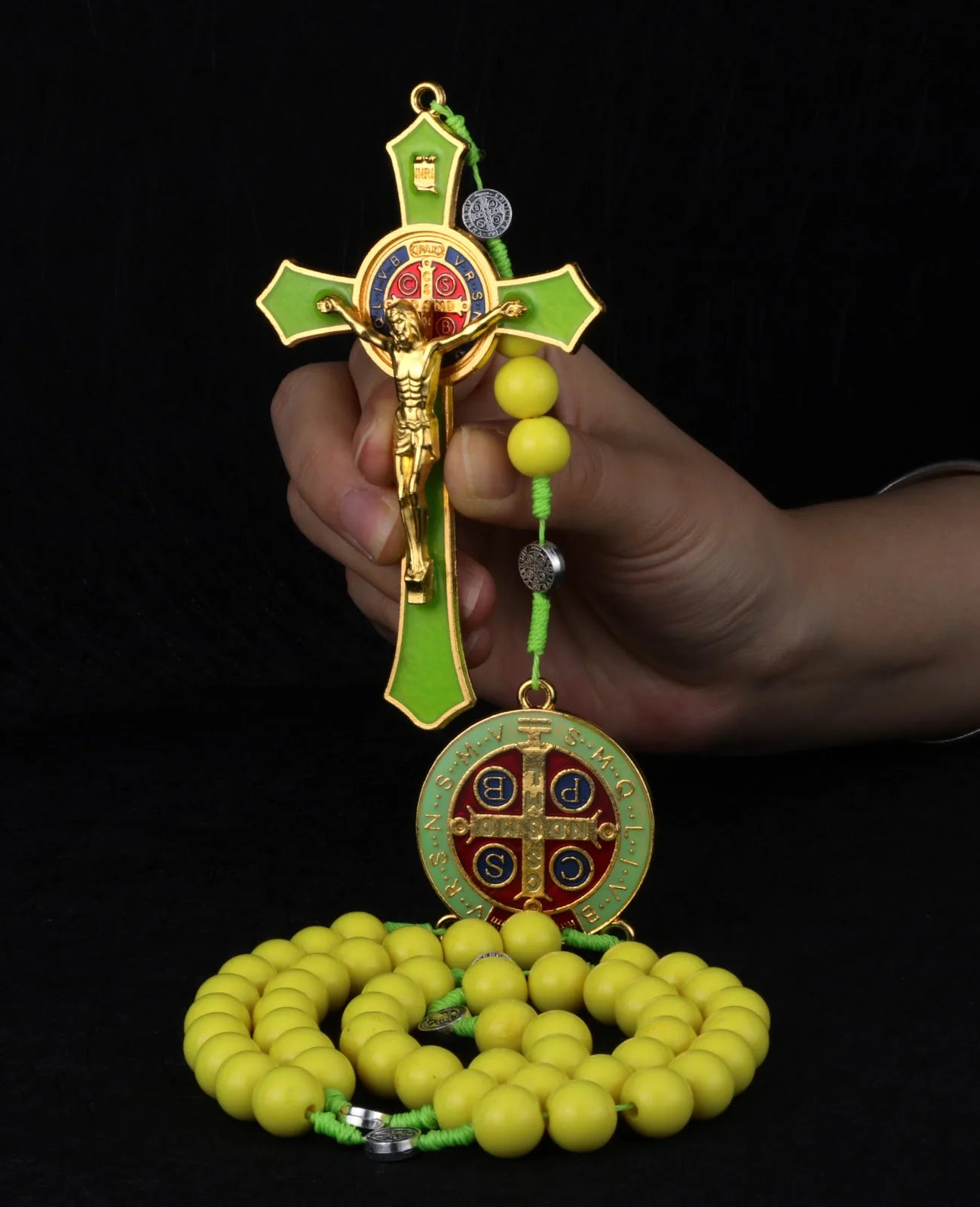 Rosario San Benito Multicolor – Cruz y Medalla Tradicional