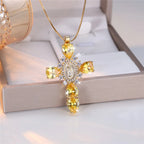 Collar Cruz de la Virgen de Guadalupe con Circonias — collar devocional devocional en uso