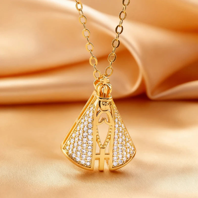 Detalle del collar devocional — Collar de la Virgen Maria - Colgante con Circonias en Dorado