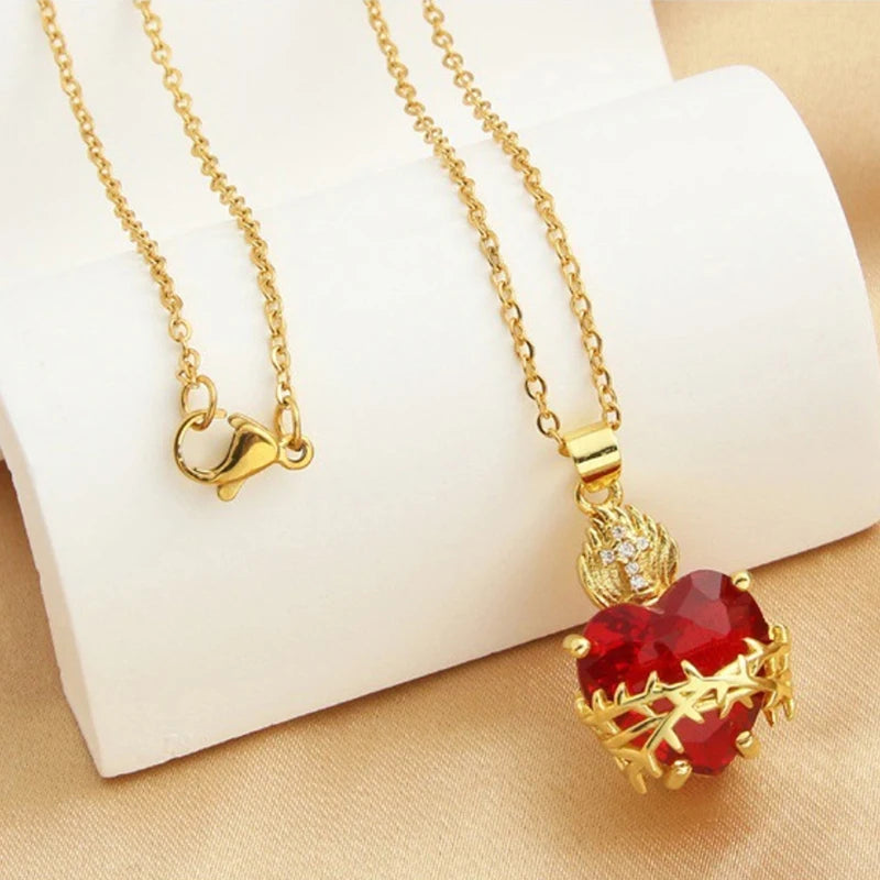 Collar Sagrado Corazón de Jesús con Circonia Roja