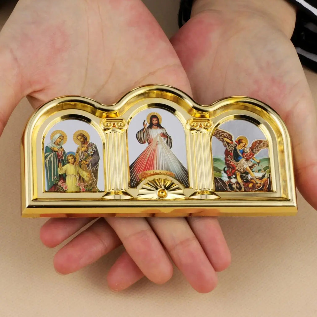 Detalle del pieza devocional — Triptico Divino: Jesus y Angeles en Armonia