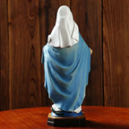 Estatua de Nuestra Senora de la Gracia en Resina — detalle de resina de cerca