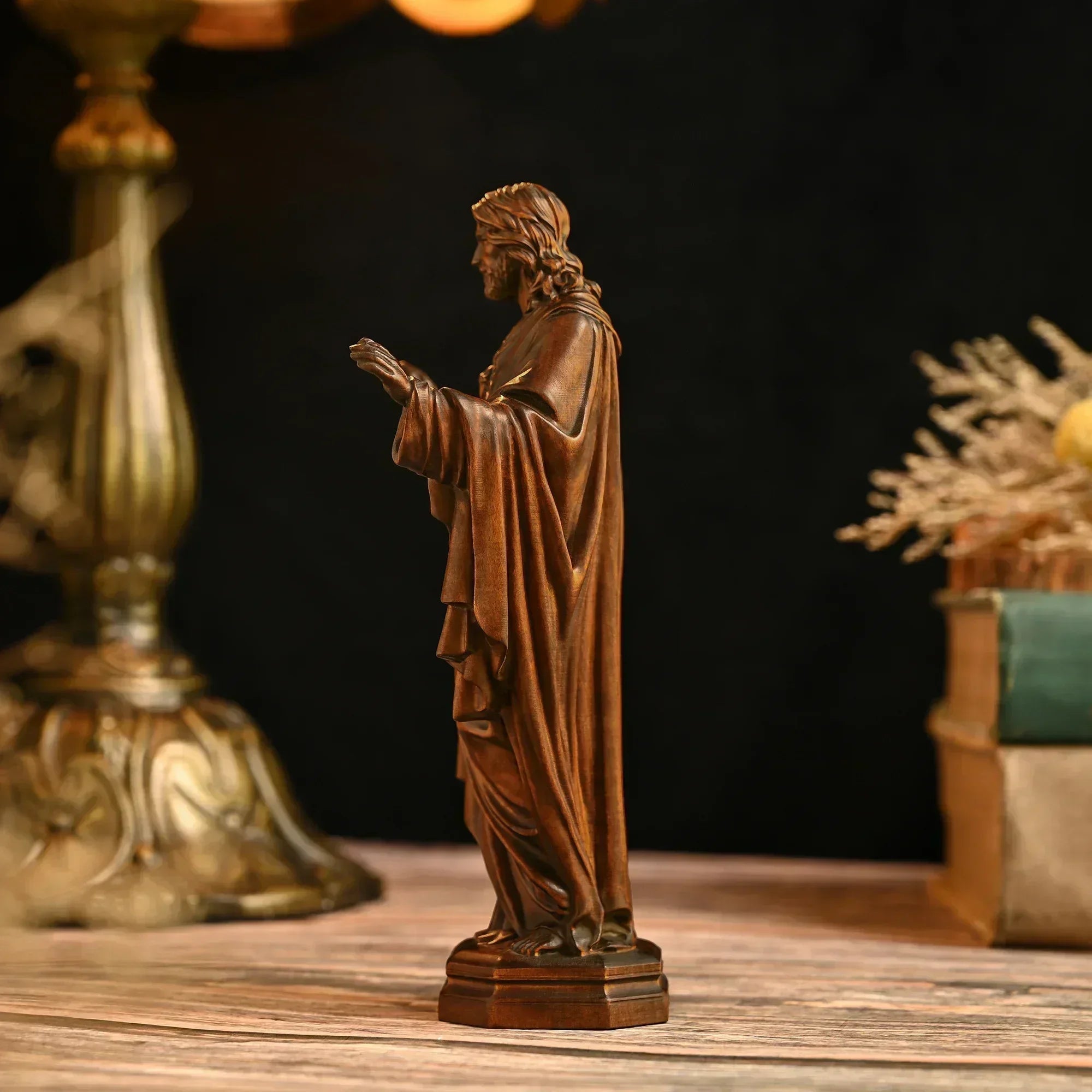Imagen del Sagrado Corazon de Jesus en Madera en mano — imagen devocional de madera devocional