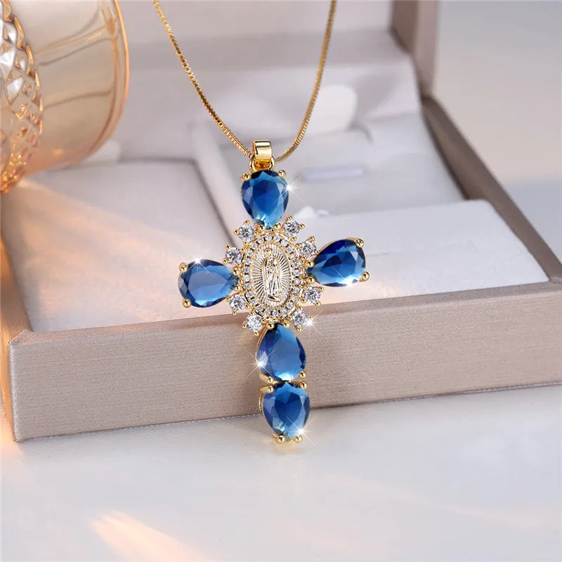 Collar Cruz de la Virgen de Guadalupe con Circonias — presentacion de regalo devocional