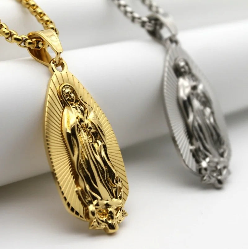 Collar Virgen de Guadalupe en Oro y Plata – Diseño Clásico