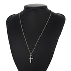 Collar Cruz Sencilla - Simbolo de Fe en Dorado o Plateado — pieza artesanal devocional