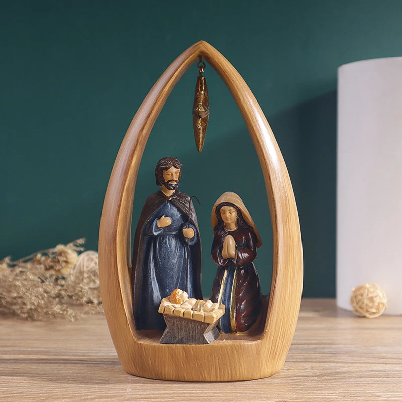 Nacimiento de Madera con la Sagrada Familia