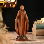Escultura de la Virgen Maria en Madera - Simbolo de Gracia y D... — detalle de madera de cerca