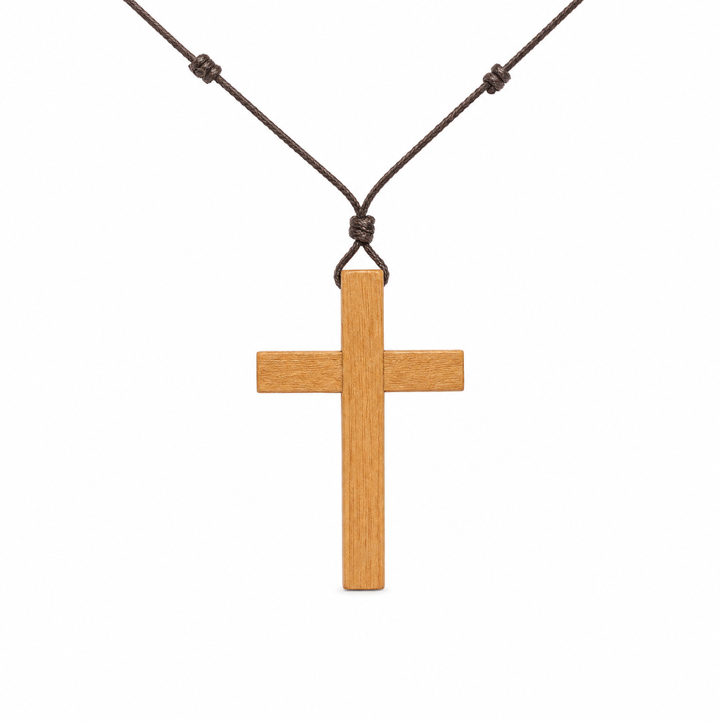 Collar de Cruz de Madera Natural - vista frontal packshot fondo blanco