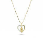 Collar de la Virgen de Guadalupe: colgante de corazón calado con circonias y cadena dorada sobre fondo blanco — vista completa