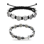 Dúo de pulseras de San Benito: pulsera de cordón negro con medallas y pulsera de hematita con medallas y cruz